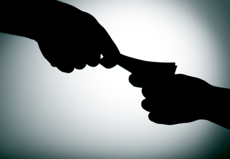 http://www.vsnews.co.in/upload/2017-12-07/307907836bribe.jpg