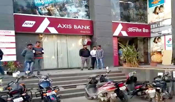 http://www.vsnews.co.in/upload/2018-02-01/237283477Axis-Bank.jpg