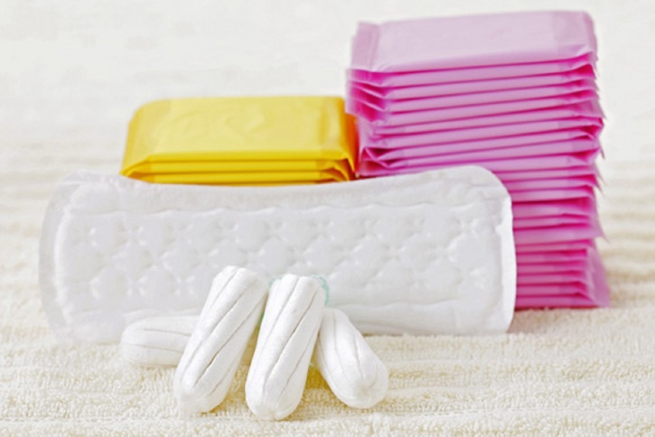 http://www.vsnews.co.in/upload/2018-02-06/16638674471492676597-tampons-sanitary-napkins-1-1489743284-725x725.jpg