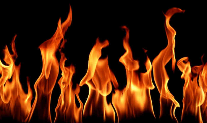 http://www.vsnews.co.in/upload/2018-03-04/2023437153fire-02.jpg